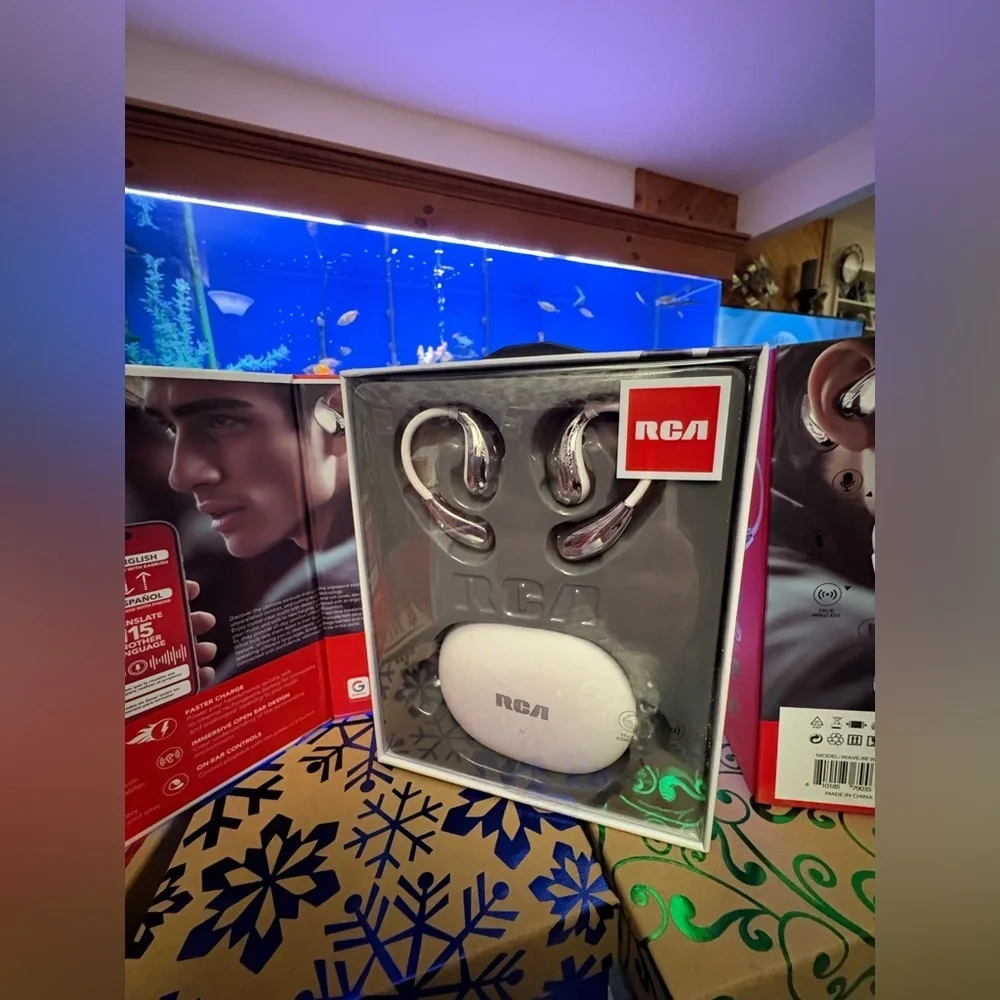 New- Translator Earbuds 115 Different Languages Perfect for foreign travel